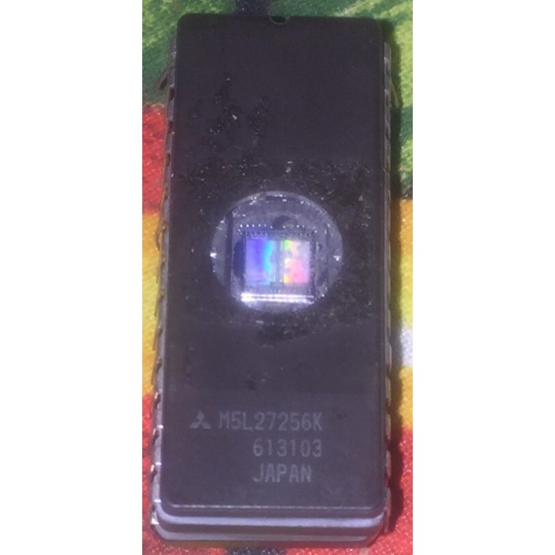 M5L27256K    Mitsubishi