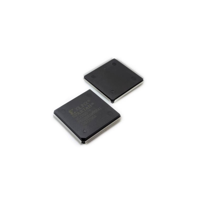 XC2S100-5PQ208C